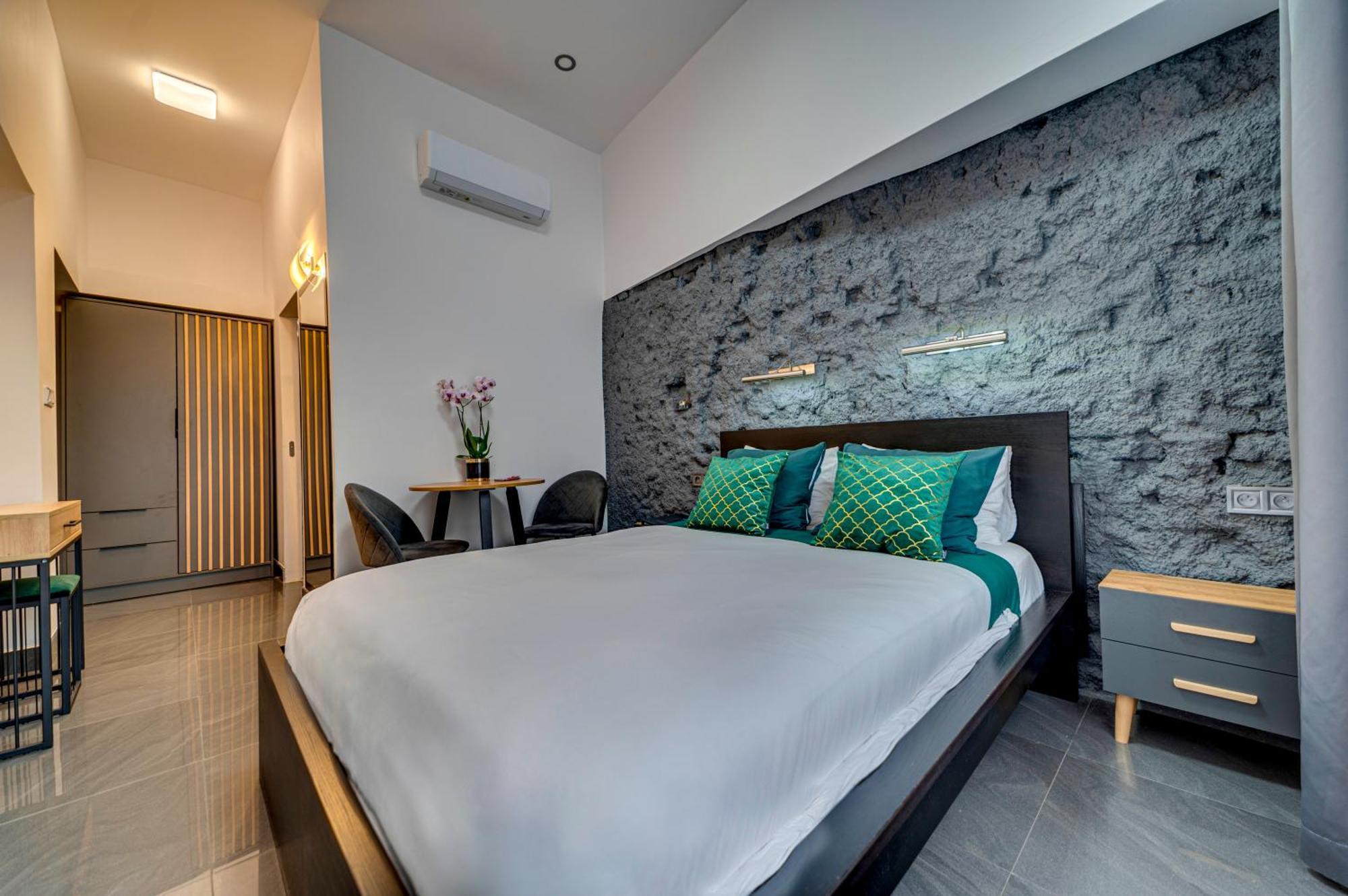 Komorowski Luxury Guest Rooms คราคูฟ ภายนอก รูปภาพ