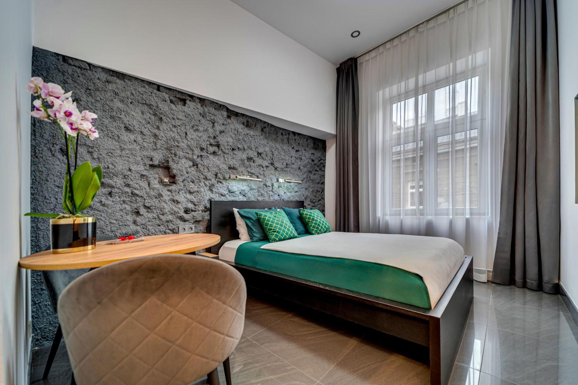 Komorowski Luxury Guest Rooms คราคูฟ ภายนอก รูปภาพ